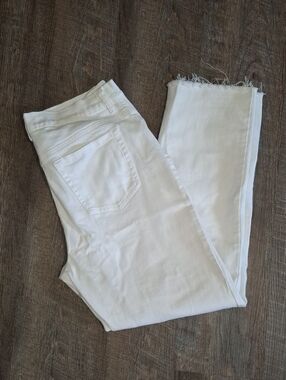 Gloria Vanderbilt White Frayed Hem Cropped Jeans